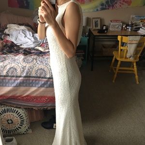 Lulu’s White Formal Lace Gown